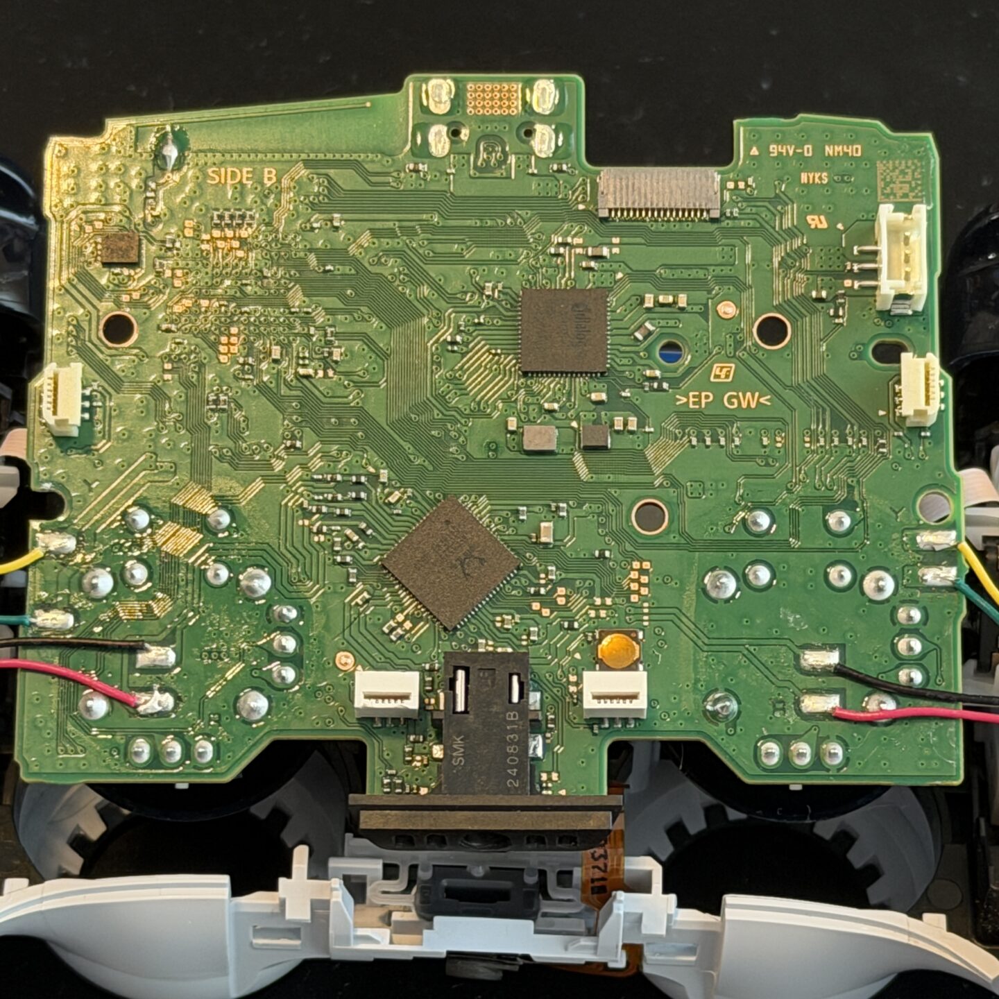 PS5 DualSenseコントローラーのアナログスティックをTMRにした話